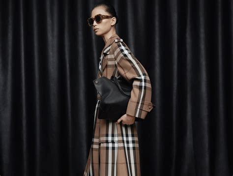 Burberry online sale 2021